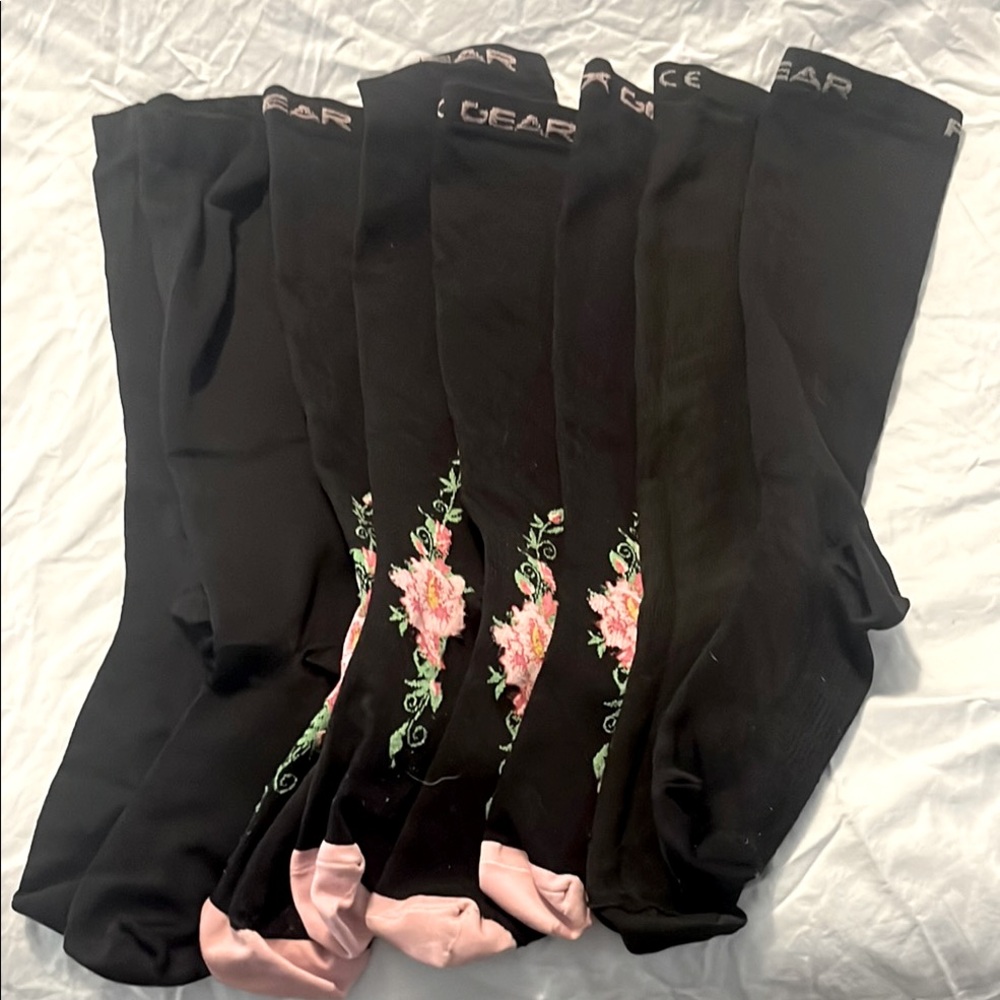 Lot of 4 pairs of S/M Compression Socks